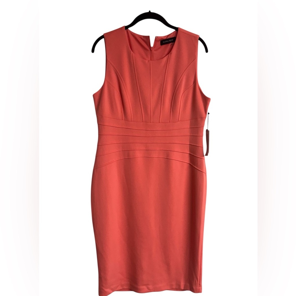 Ivanka Trump Georgia Peach Sleeveless Sheath
Knee-Length Dress Size 12
